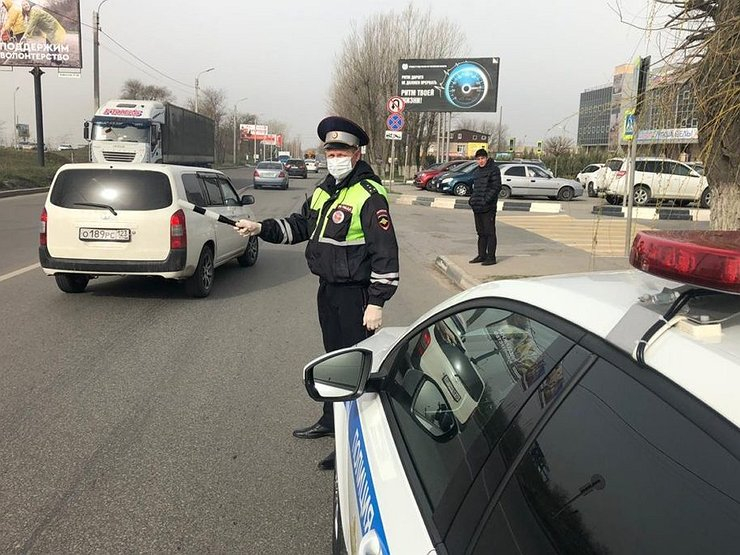 В Мосдуме пояснили, кого будут штрафовать за пассажира в машине