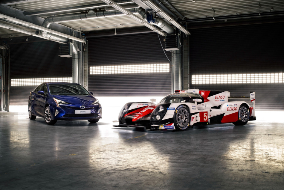 12 великих спорткаров: главные гоночные автомобили Toyota