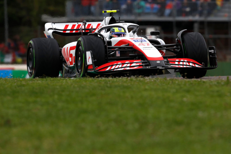 Мик Шумахер (Haas) на Гран-при Эмилии-Романьи Формулы-1 2022 года в Имоле
