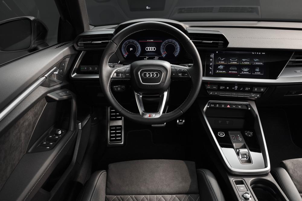 Audi A3 4 поколение (8Y) (2020) Седан интерьер 