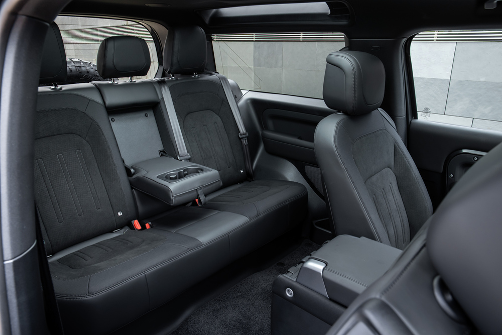 Land Rover Defender 2 поколение (2019) Внедорожник 3 дв. интерьер 