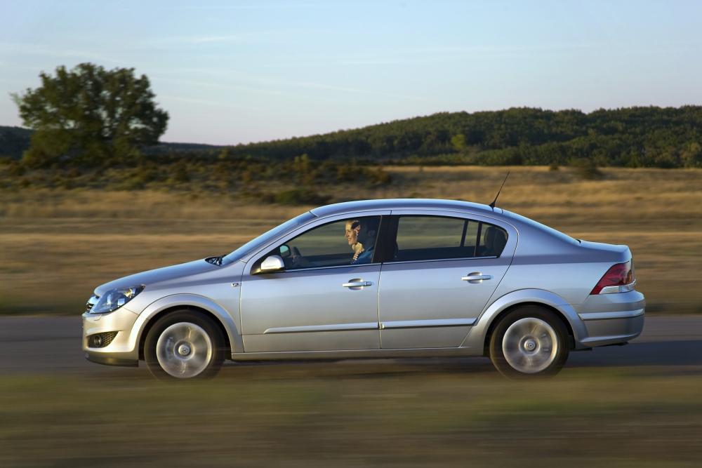 Opel Astra H [рестайлинг] (2007-2014) Седан