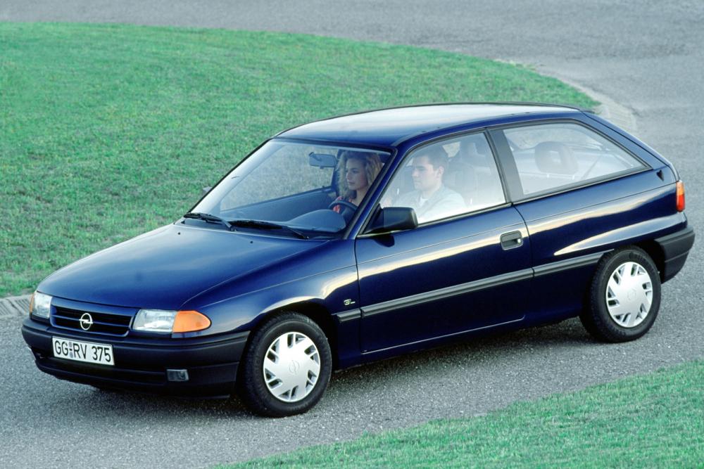 Opel Astra 1 поколение F (1991-1994) Хэтчбек 3 дв.