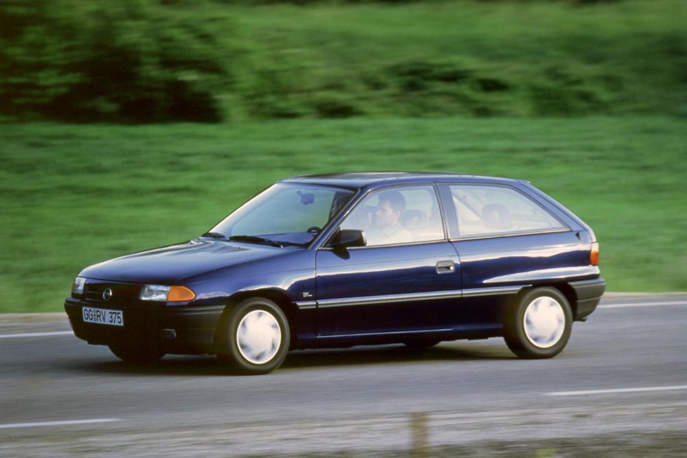 Opel Astra 1 поколение F (1991-1994) Хэтчбек 3 дв.