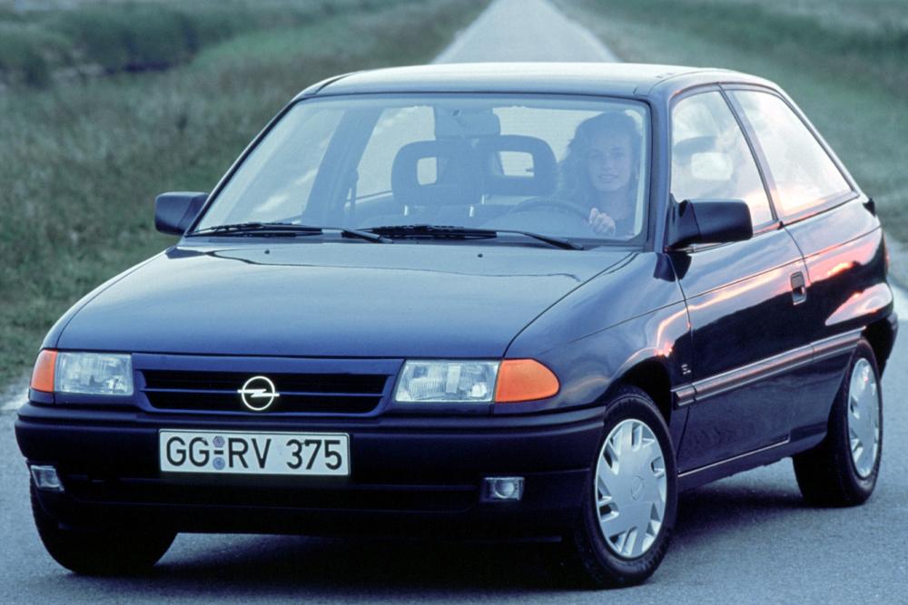 Opel Astra 1 поколение F (1991-1994) Хэтчбек 3 дв.