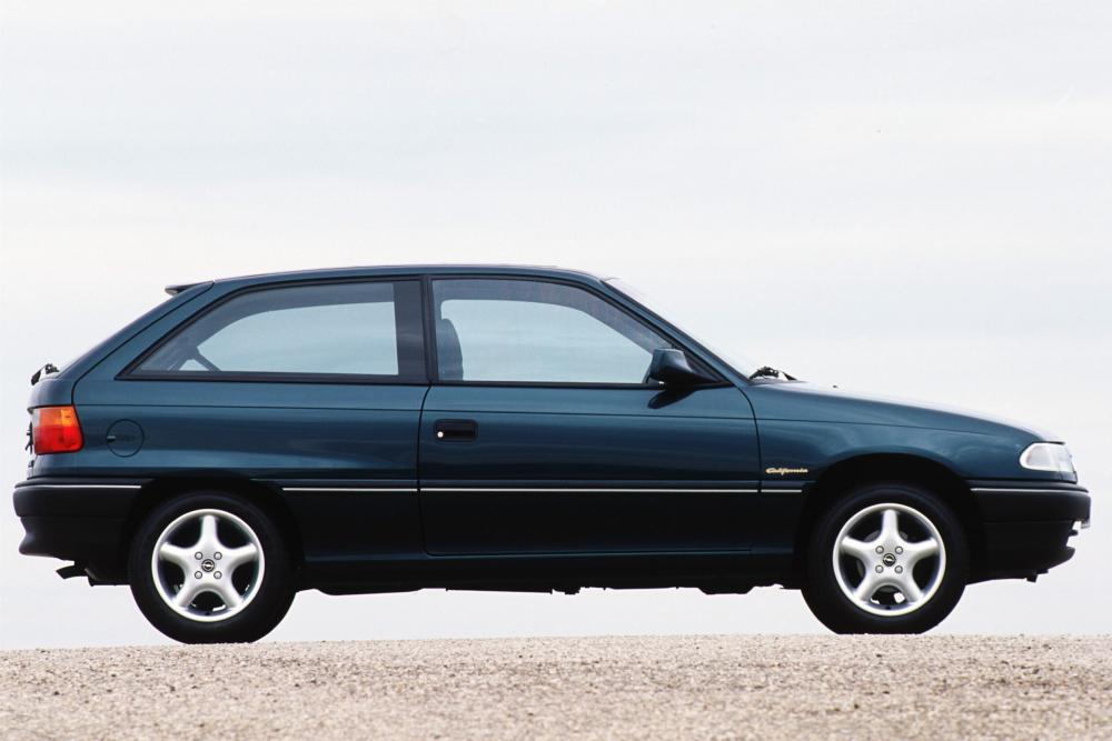 Opel Astra 1 поколение F (1991-1994) Хэтчбек 3 дв.