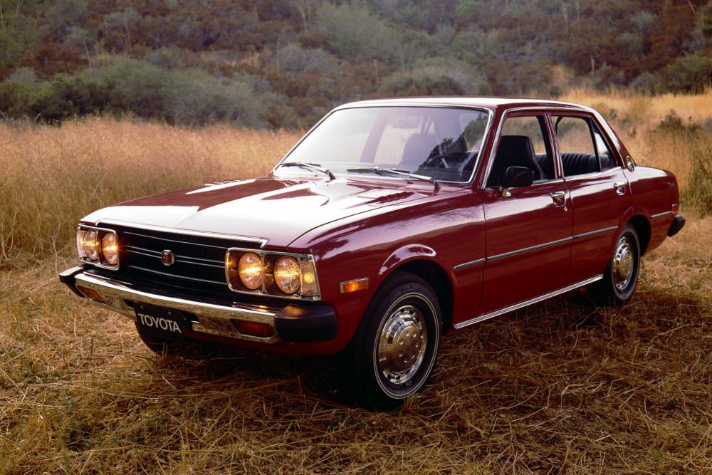 Toyota Corona 5 поколение T100, T110, T120 (1973-1979) Седан