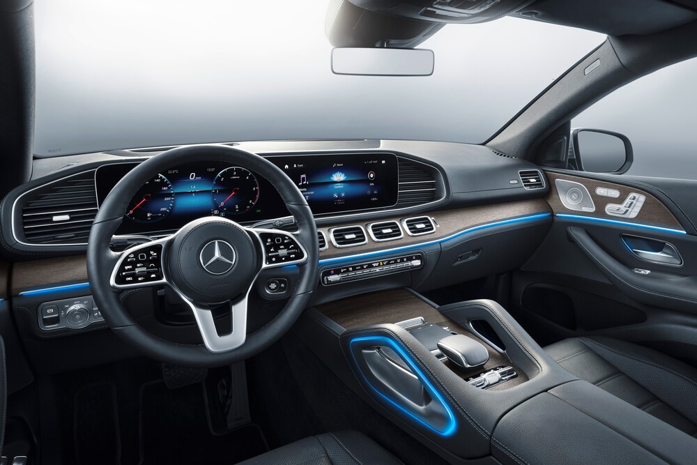 Mercedes-Benz GLE Купе 2 поколение C 167 (2019) интерьер 