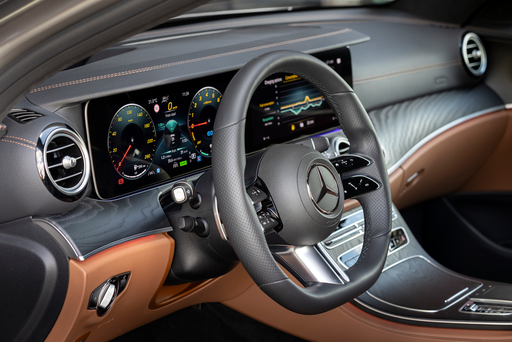 Mercedes-Benz E-Класс W213 [рестайлинг] (2020) Седан интерьер 