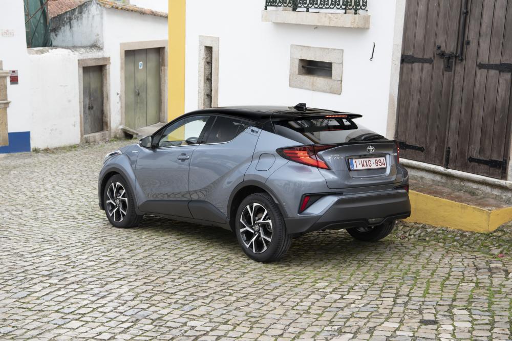 Toyota C-HR 1 поколение [рестайлинг] (2019) Внедорожник 5 дв.