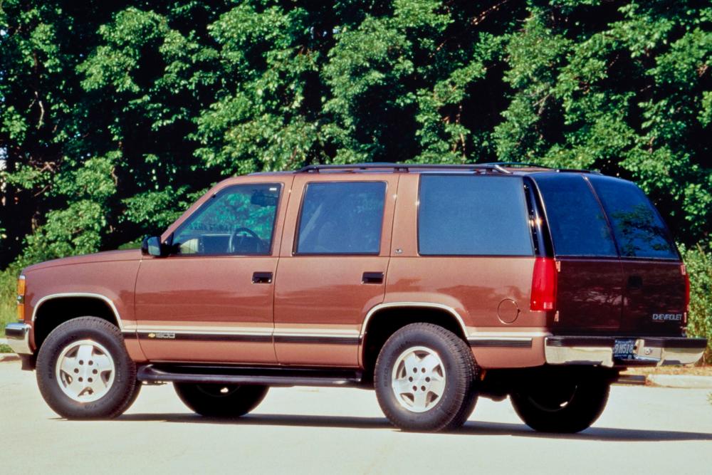 Chevrolet Tahoe 1 поколение GMT400