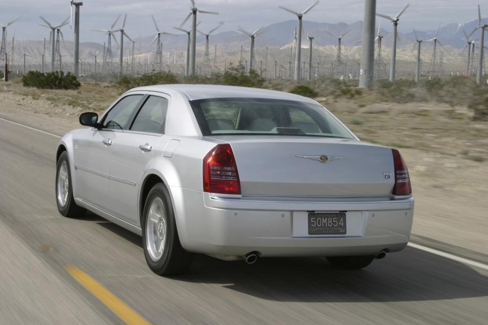 Chrysler 300C 1 поколение (2005-2011) Седан 4-дв.