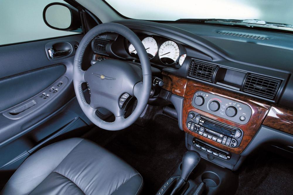 Chrysler Sebring 2 поколение (2001-2006) Седан интерьер