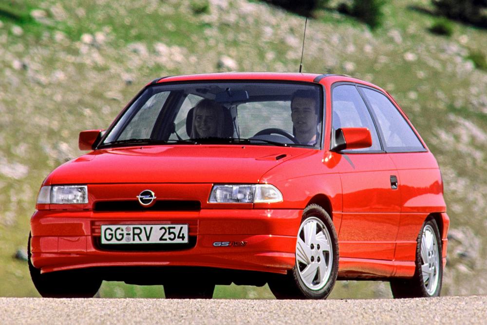 Opel Astra 1 поколение F (1991-1994) GSi хетчбэк 3-дв.