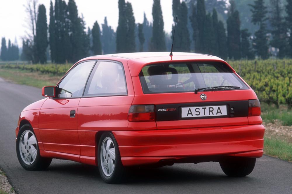 Opel Astra 1 поколение F (1991-1994) GSi хетчбэк 3-дв.