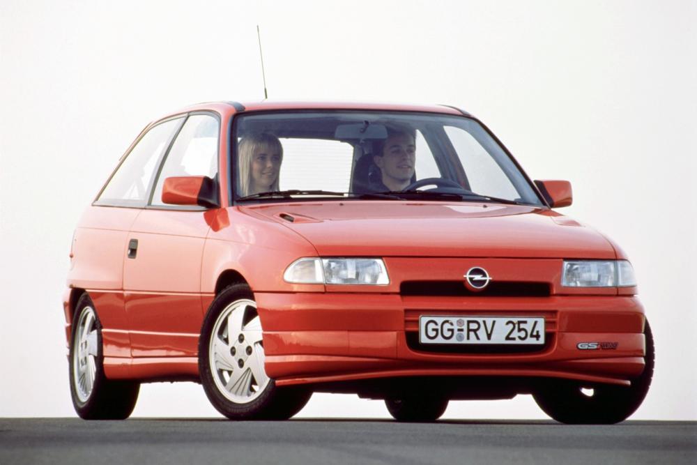 Opel Astra 1 поколение F (1991-1994) GSi хетчбэк 3-дв.