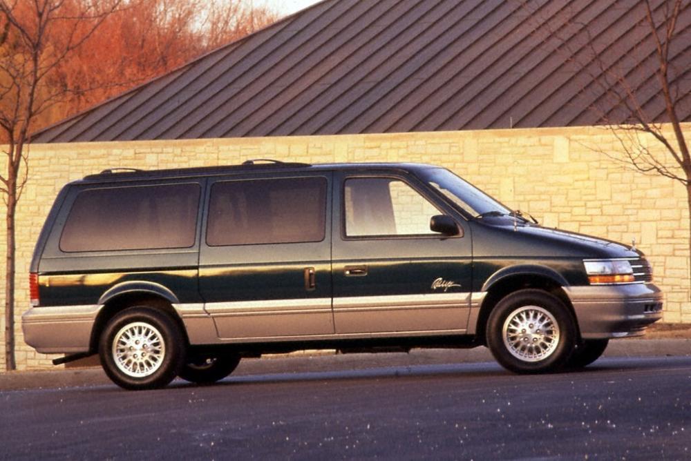 Chrysler Voyager 2 поколение (1990-1995) Grand минивэн 4-дв.