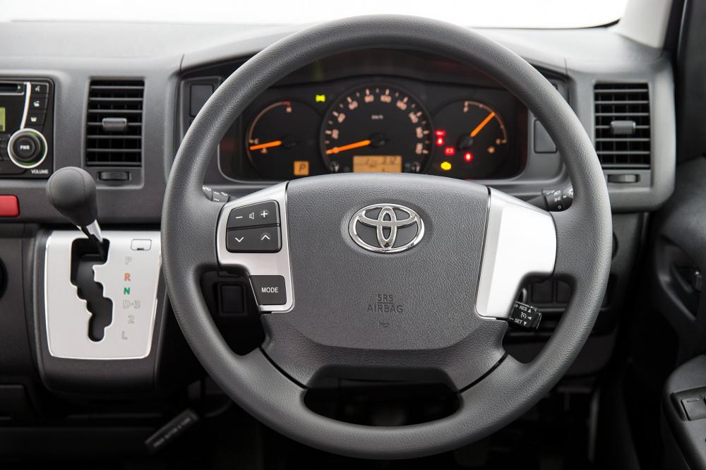 Toyota Hiace 5 поколение H200 [рестайлинг] (2010) Фургон интерьер 