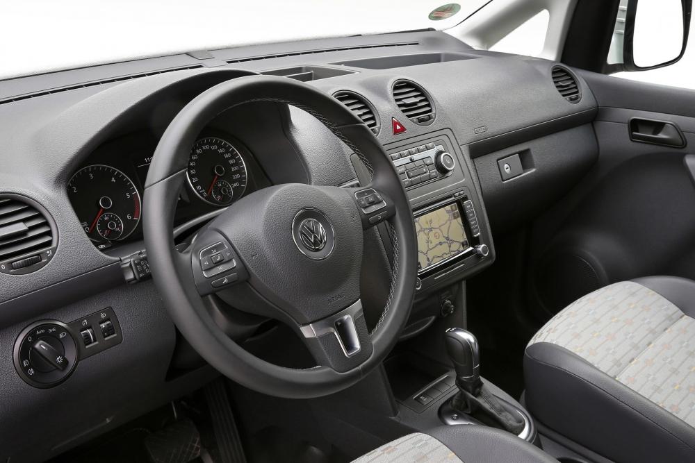Volkswagen Caddy 3 поколение рестайлинг Kasten фургон интерьер