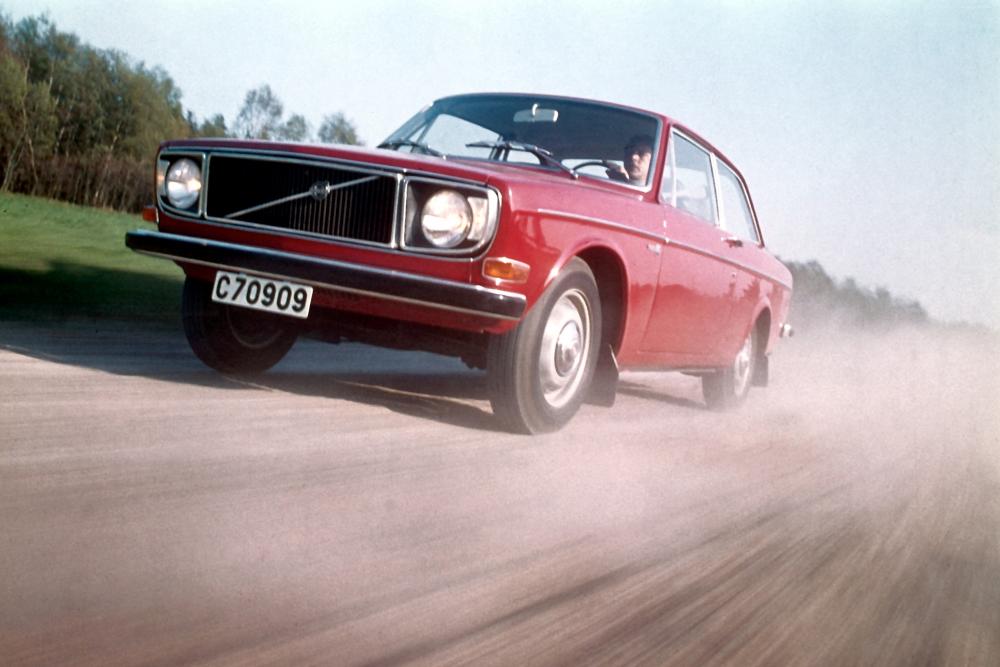 Volvo 140 1 поколение (1966-1975) Седан 2-дв.