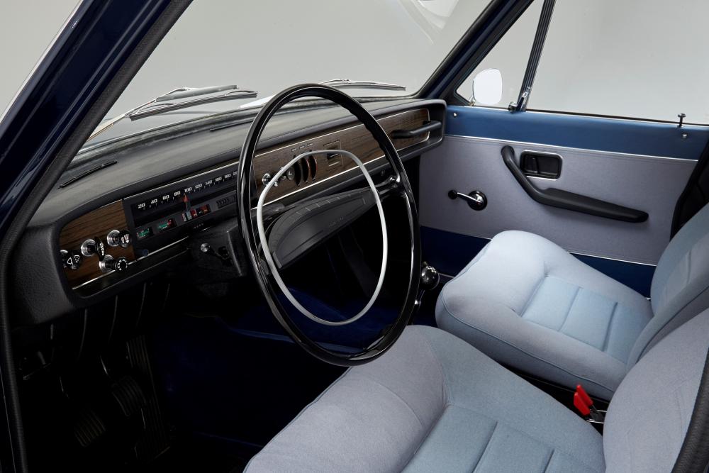 Volvo 164 1 поколение (1968-1974) Седан интерьер 
