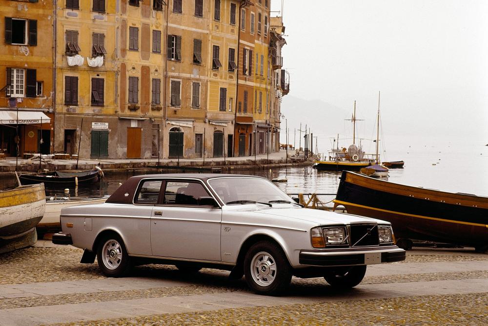 Volvo 260 1 поколение (1974-1982) Седан 2-дв.