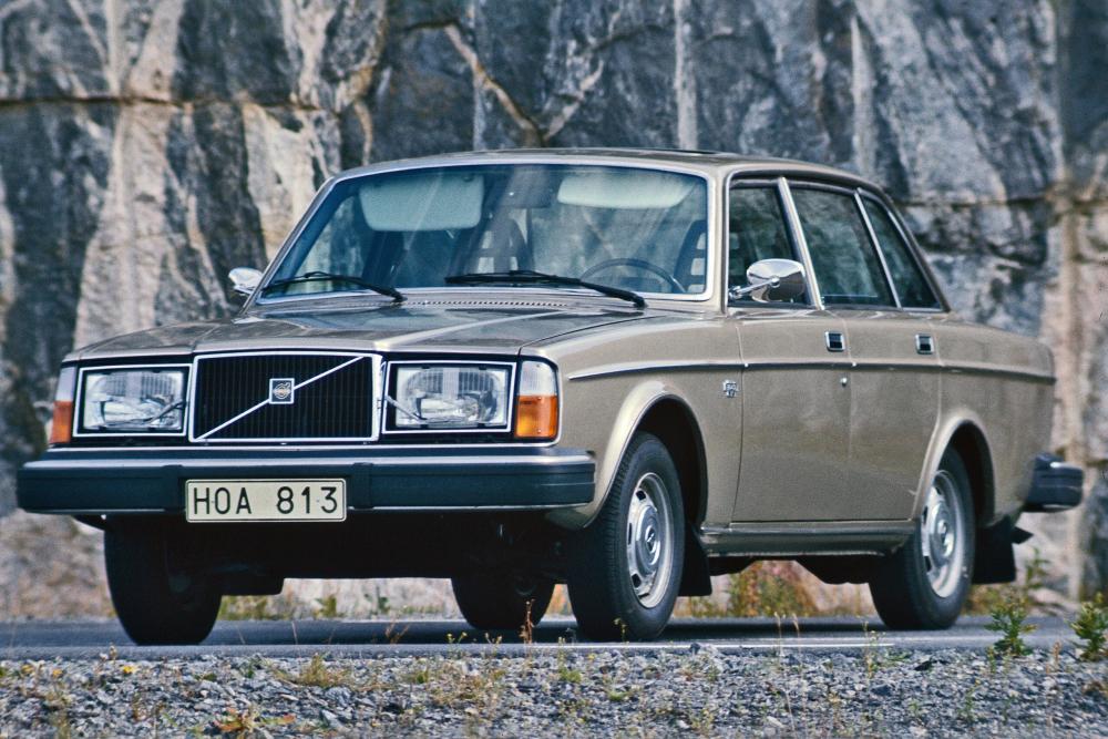 Volvo 260 1 поколение (1974-1983) Седан