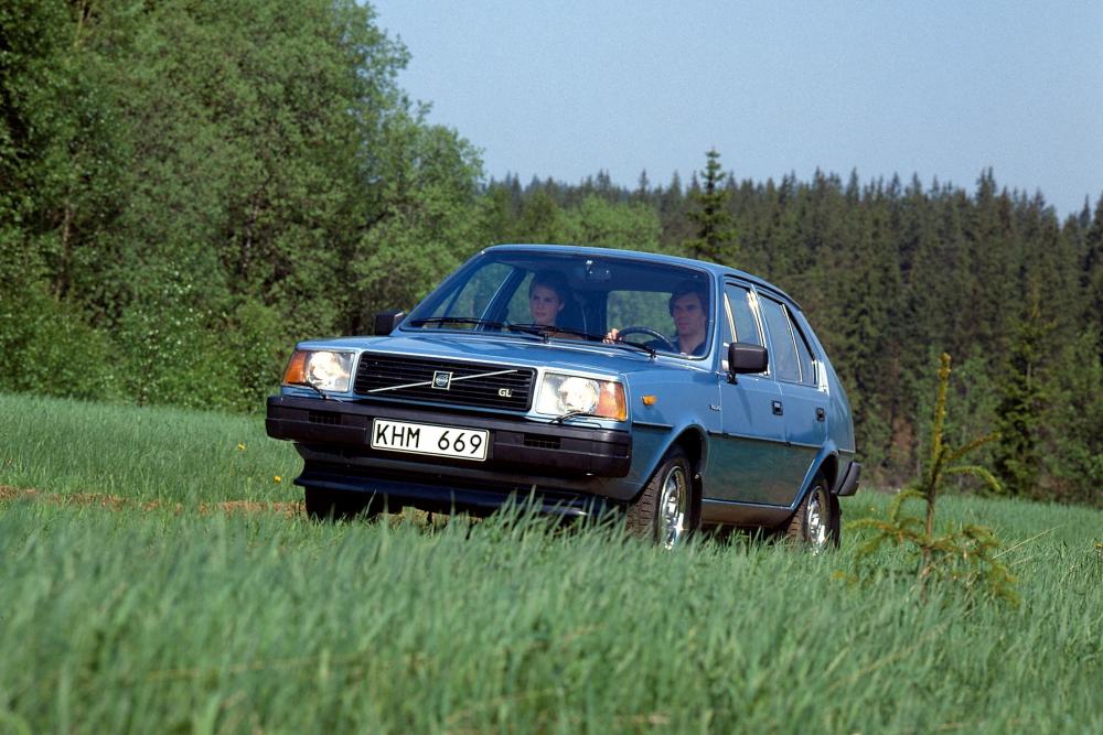 Volvo 300 Series 1 поколение (1975-1991) Хетчбэк 5-дв.