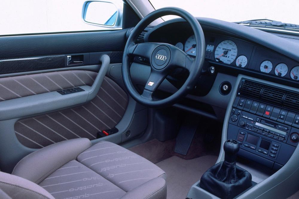 Audi 100 4A/C4 (1990-1994) Седан интерьер 