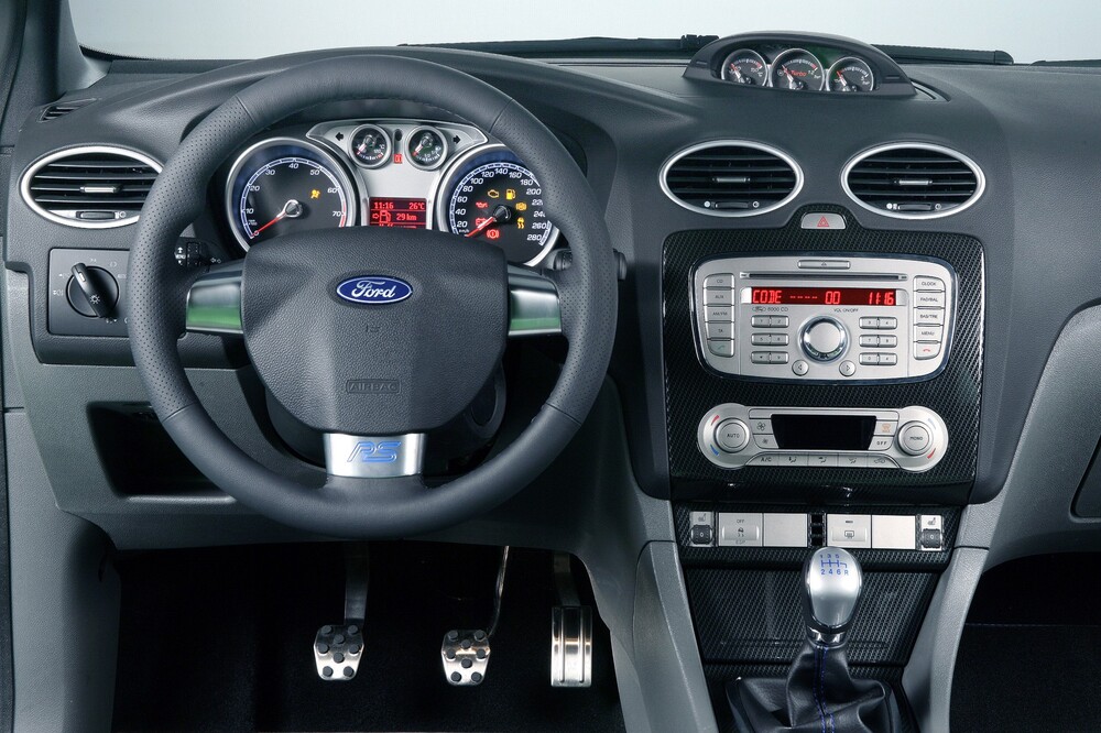 Ford Focus 2 поколение рестайлинг RS хетчбэк 3-дв. интерьер 
