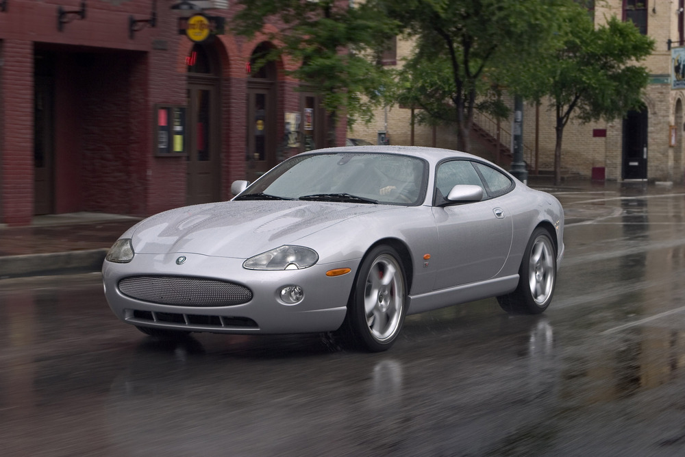 Jaguar XKR 1 поколение [2-й рестайлинг] (2004-2006) купе 