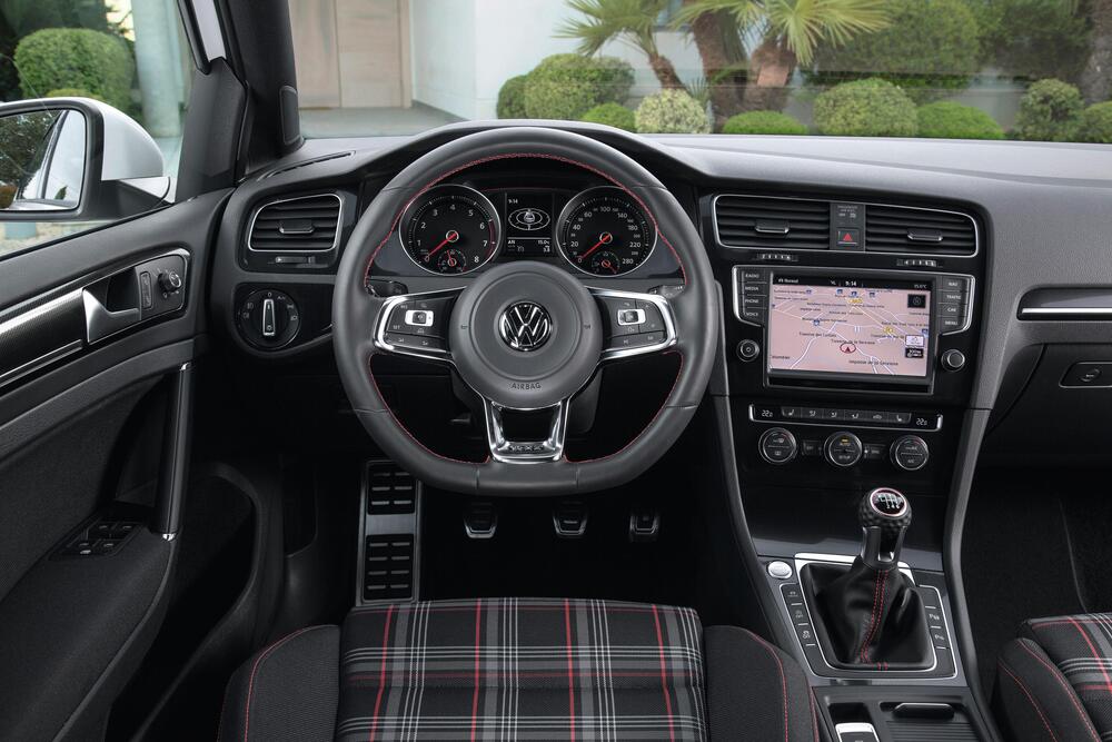 Volkswagen Golf GTI 7 поколение (2013-2017) Хетчбэк 5-дв.