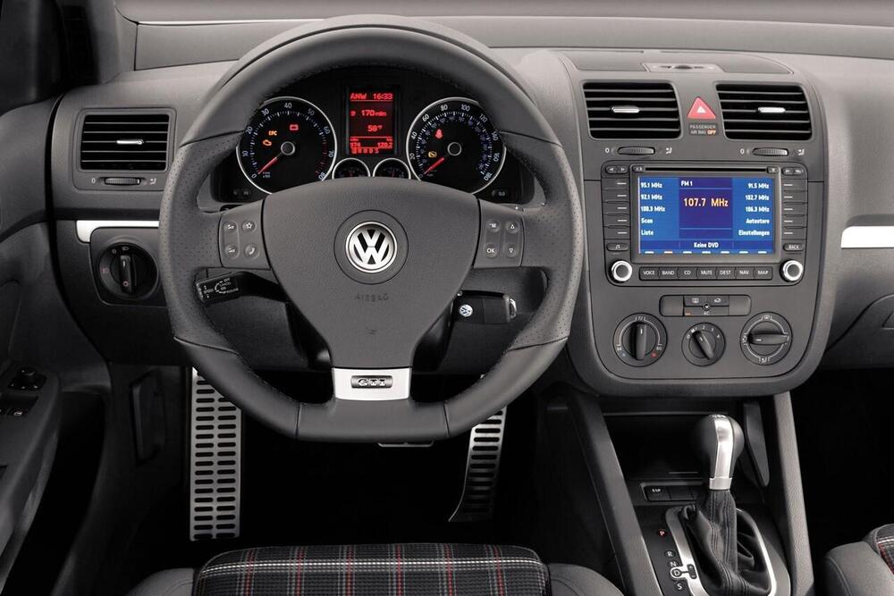 Volkswagen Golf GTI 5 поколение (2004-2009) Хетчбэк 3-дв.