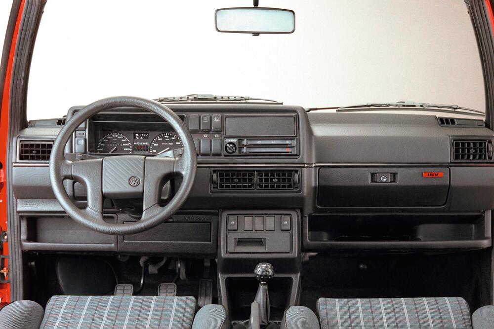 Volkswagen Golf GTI 2 поколение (1988-1992) Хетчбэк 3-дв.