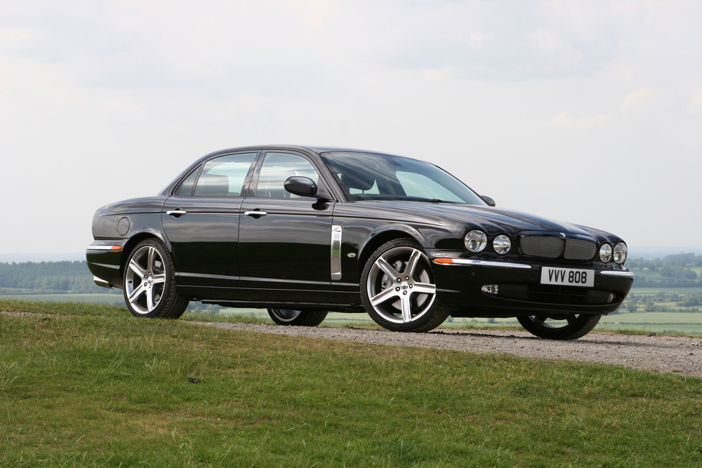 Jaguar XJR III X350 (2003-2007) седан