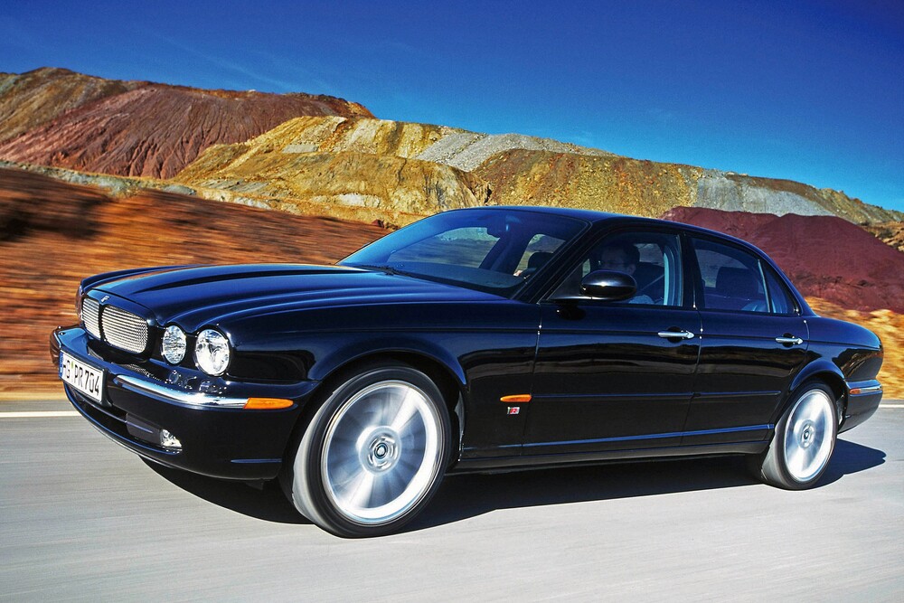 Jaguar XJR III X350 (2003-2007) седан