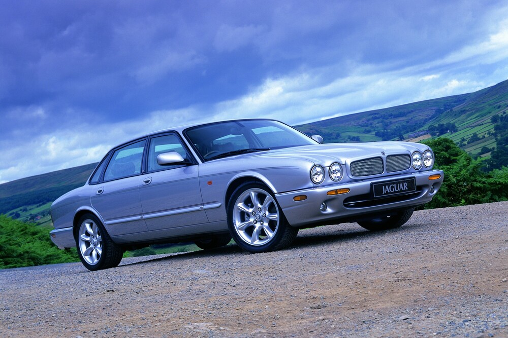 Jaguar XJR II X308 (1997-2003) седан