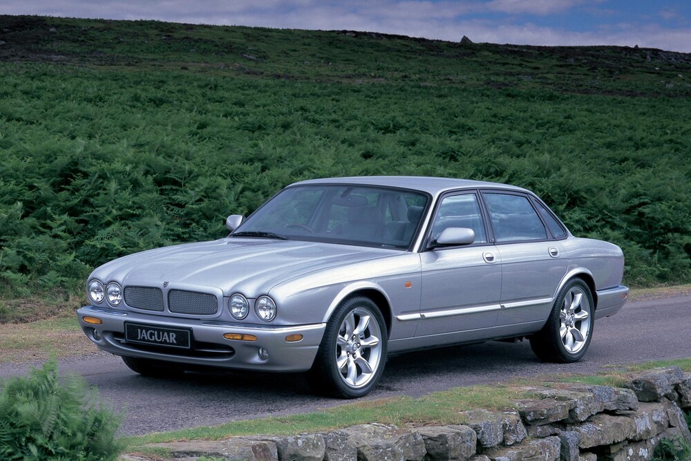 Jaguar XJR II X308 (1997-2003) седан