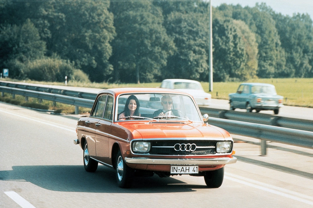 Audi F103 60 (1968-1972) седан