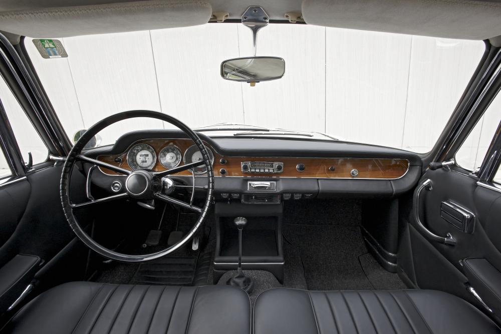 BMW 3200 1 поколение (1962-1965) Купе интерьер 