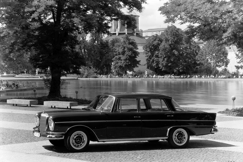 Mercedes-Benz W111 1 поколение (1959-1968) Седан