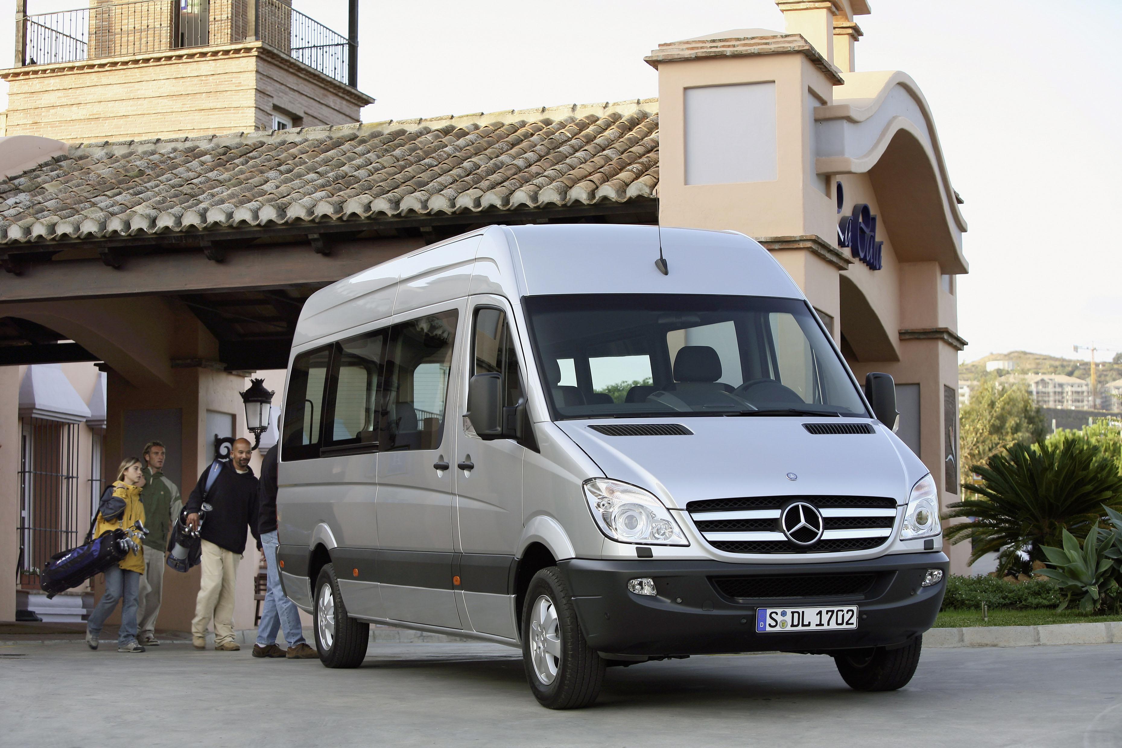 Цены на пассажирские перевозки. /Mercedes-Benz/Sprinter/w906/mikroavtobus. Mercedes Benz Sprinter 2006. Мерседес Спринтер w906. Mercedes-Benz Sprinter transfer.