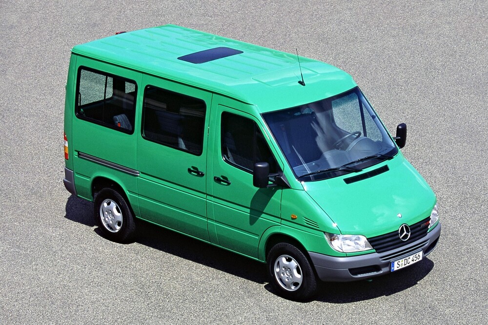 Mercedes-Benz Sprinter W901-905 [рестайлинг] (2000-2006) микроавтобус