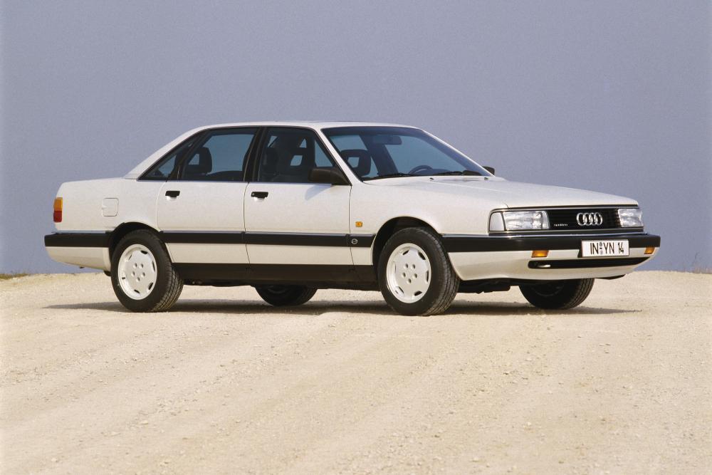 Audi 200 (1983-1991) Седан