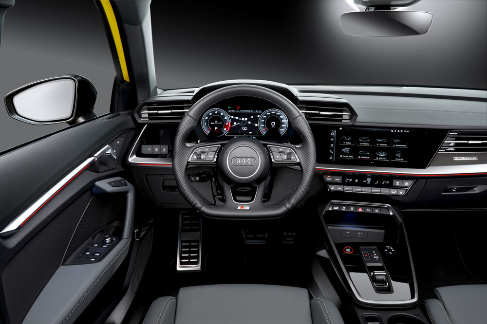 Audi S3 4 поколение 8Y (2020) хэтчбек интерьер 