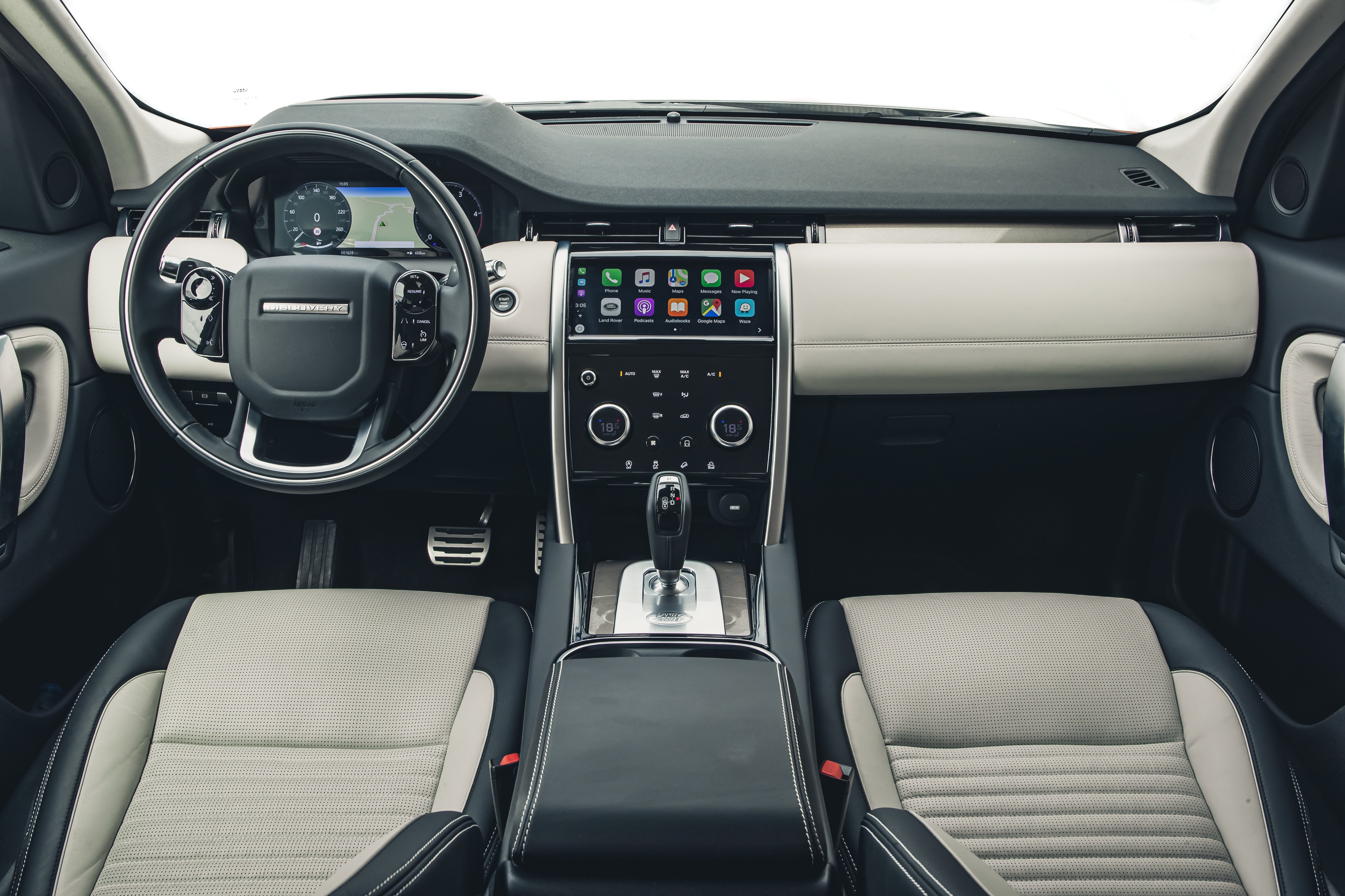 Rover sport салон. Land Rover Discovery Sport Interior. Land Rover Discovery Sport 2022 Interior. Land Rover Discovery Sport 2020. Land Rover Discovery Sport 2022 салон.