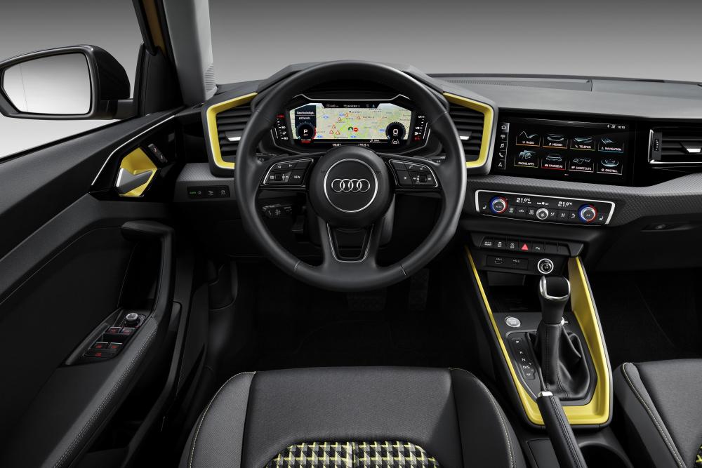 Audi A1 2 поколение (2018) Sportback интерьер 