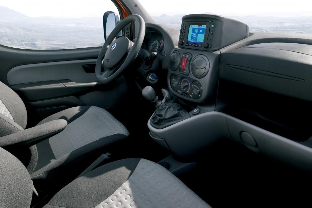 Fiat Doblo 1 поколение рестайлинг Panorama минивэн интерьер