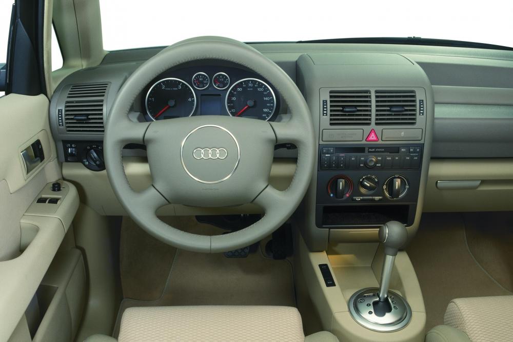 Audi A2 1 поколение 8Z (1999-2005) Хетчбэк 5-дв. интерьер 