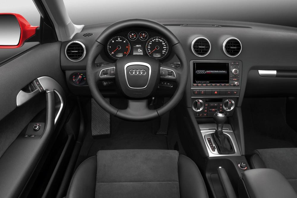 Audi A3 8P/8PA [2-й рестайлинг] (2008-2013) Хетчбэк 3-дв. интерьер